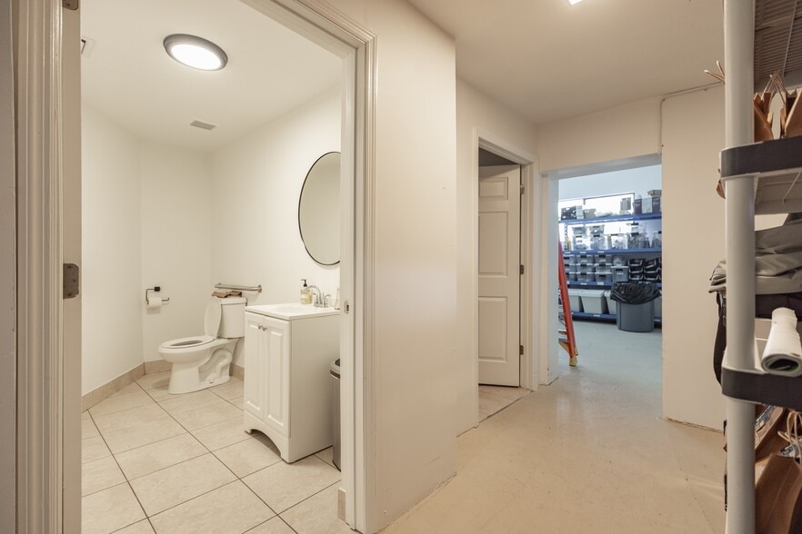 More Photos Of 1113 NW 79th St, Miami General Retail For Sale