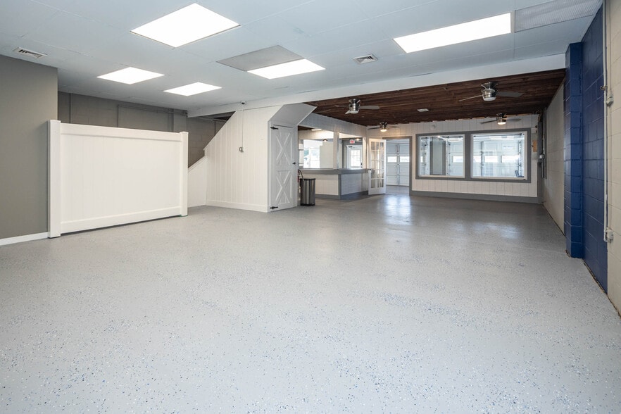 More Photos Of 409 State Route 36, Port Monmouth General Retail For Sale