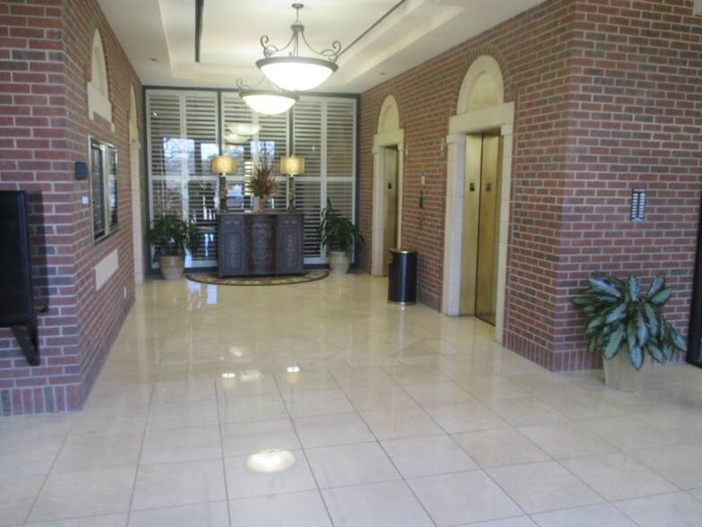 More Photos Of 2220 San Jacinto Blvd, Denton Office For Sale