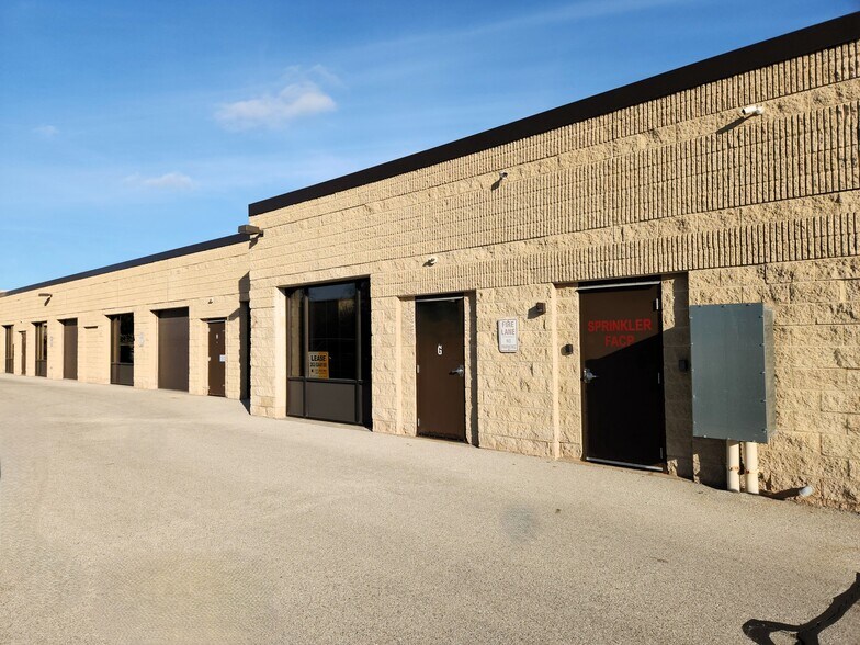 More Photos Of 4125 N 124th St, Brookfield Flex For Sale