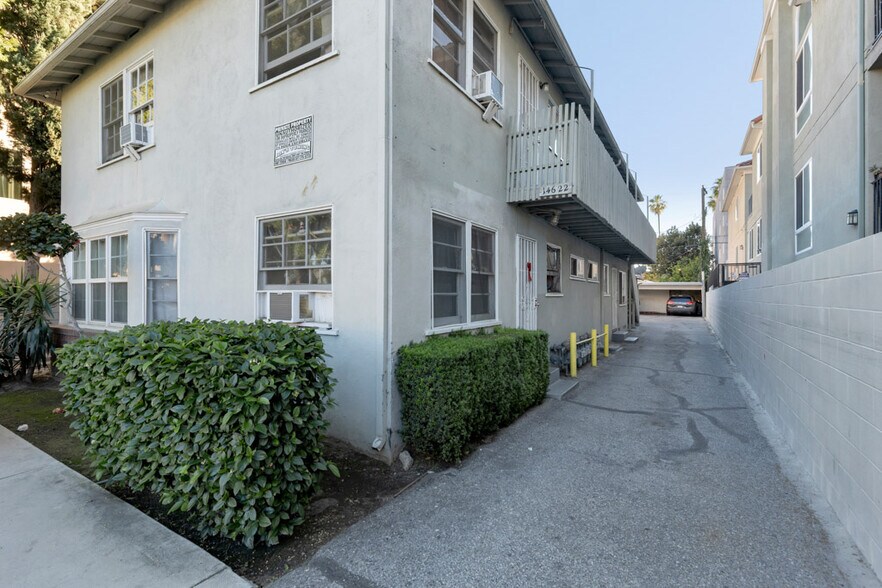 More Photos Of 14622 Sylvan St, Van Nuys Apartments For Sale
