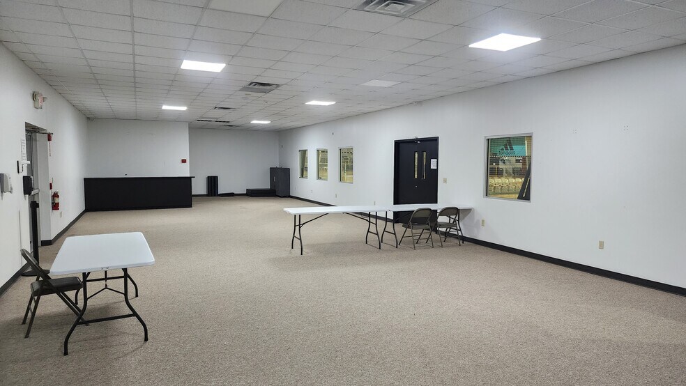 More Photos Of 8835 Wheat Cross Dr, Houston Freestanding For Lease