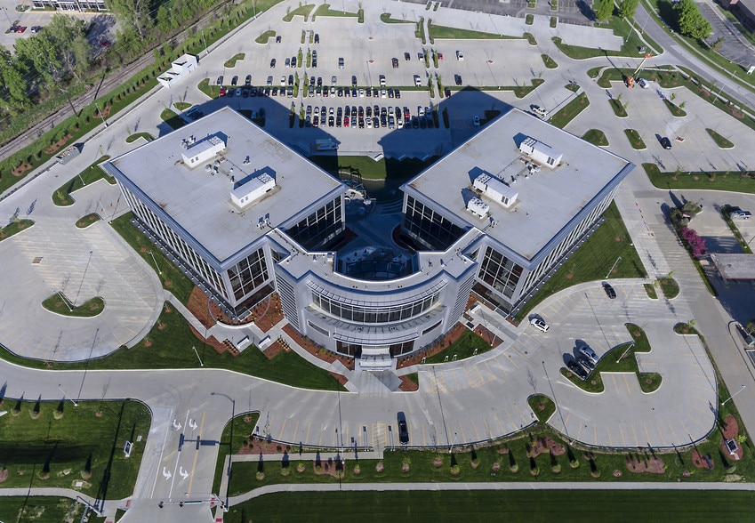 More Photos Of 18881 W Dodge Rd, Omaha Office For Lease