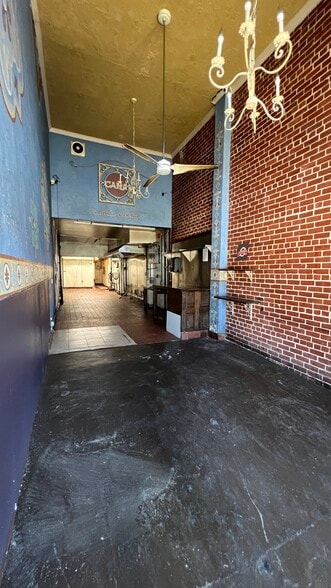 More Photos Of 532 Lake Park Ave, Oakland Restaurant For Lease
