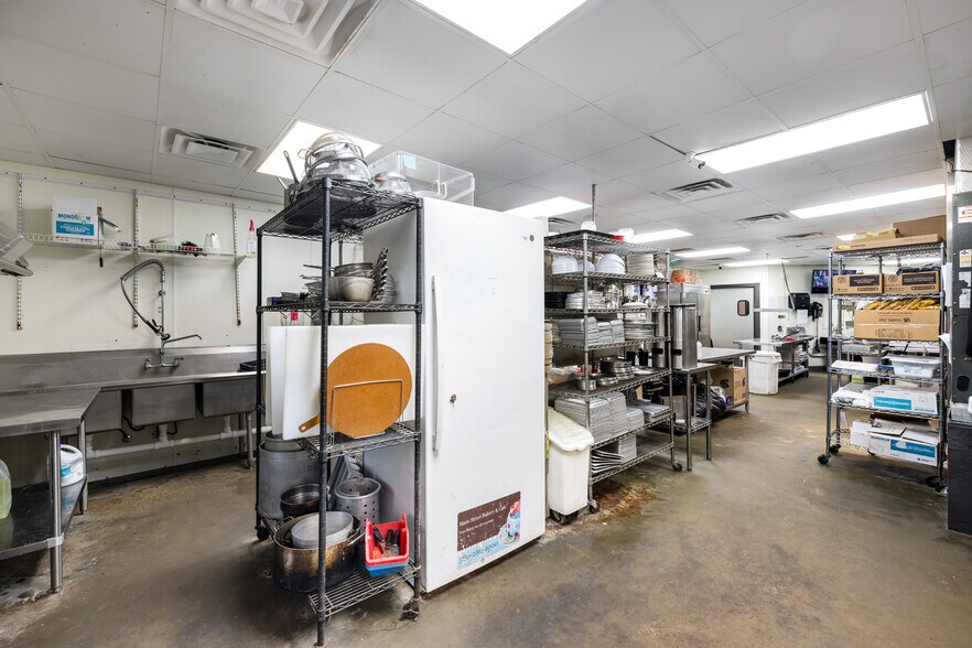 More Photos Of 14 W Main St, Idabel Restaurant For Sale