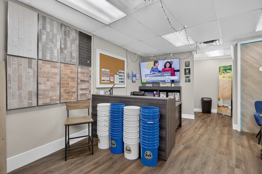 More Photos Of 119 Main St, Auburndale Storefront Retail Office For Sale