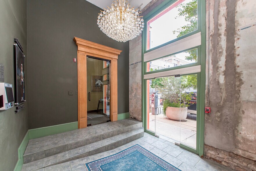 More Photos Of 747 Magazine St, New Orleans Office For Sale