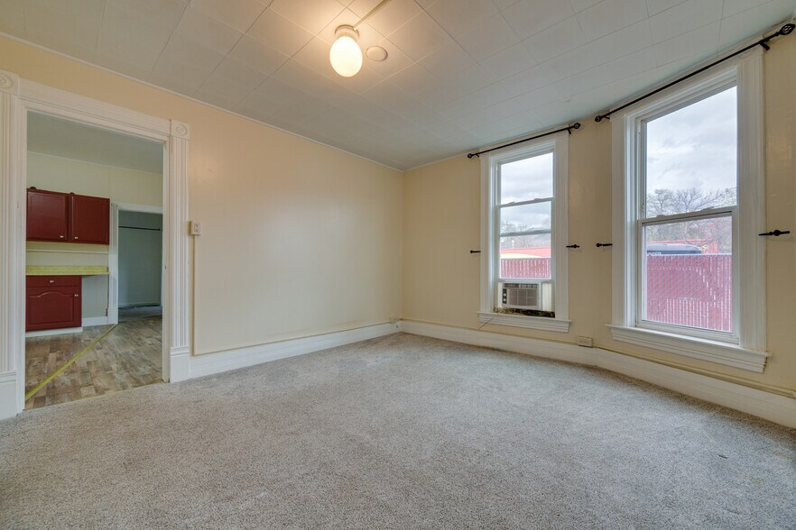 More Photos Of 512 S 2nd St W, Missoula Apartments For Sale