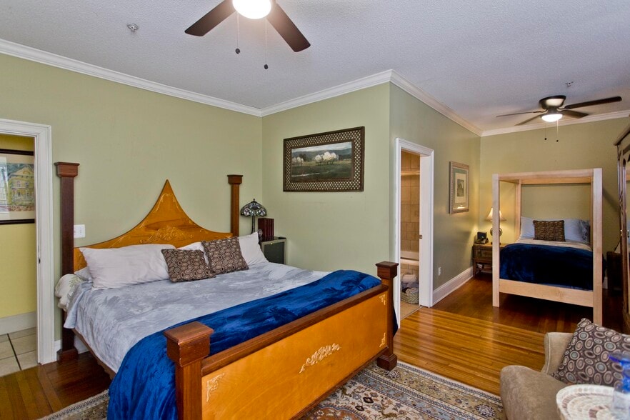 More Photos Of 18 Springfield St, Springfield Hospitality For Sale