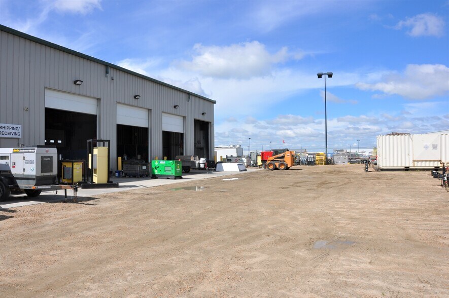 More Photos Of 7002 39th St, Leduc Manufacturing For Sale