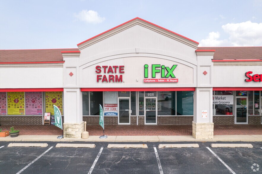 More Photos Of 840-990 W Algonquin Rd, Arlington Heights Unknown For Lease