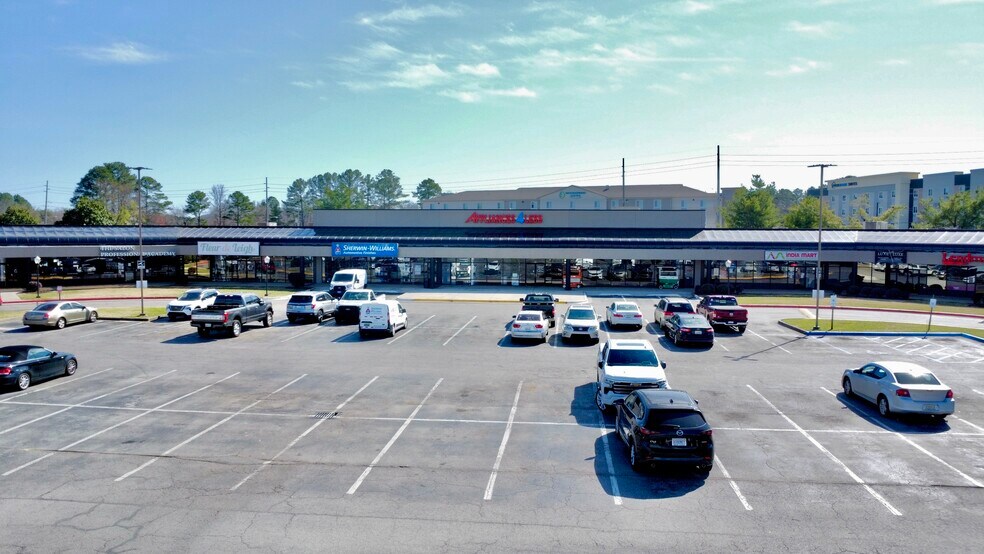 More Photos Of 4925 University Dr, Huntsville Unknown For Lease