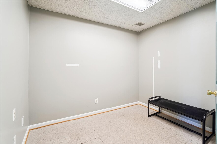 More Photos Of 14333 Laurel Bowie Rd, Laurel Medical For Sale