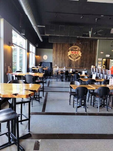 More Photos Of 9528 Diamond Centre Dr, Mentor Restaurant For Sale