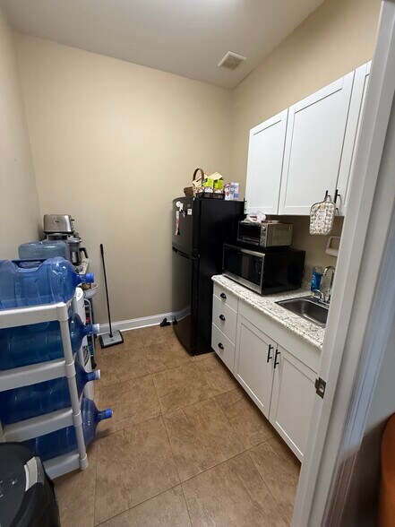 More Photos Of 1702 Saugahatchee Rd, Auburn Service For Lease