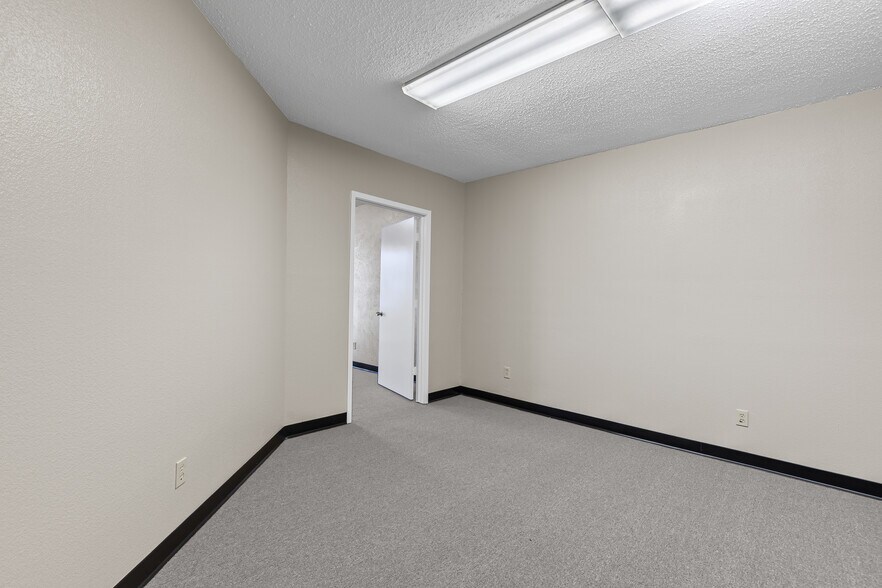 More Photos Of 5408 Wesley St, Greenville Freestanding For Sale