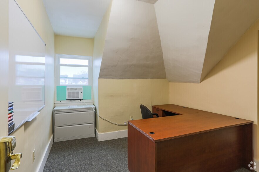More Photos Of 510 Washington Ave, Carnegie Coworking Space
