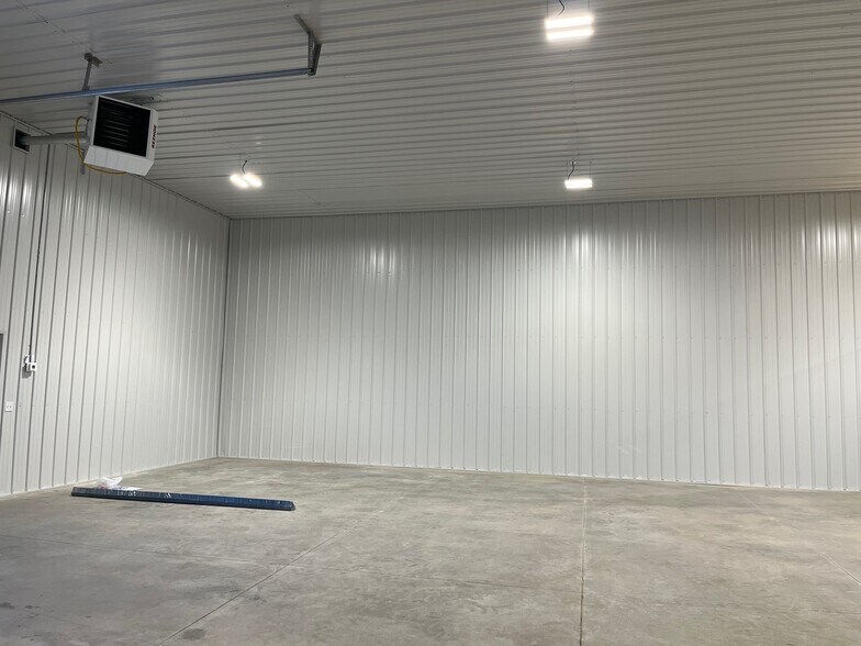More Photos Of 414 Americas Way, Box Elder Warehouse For Lease