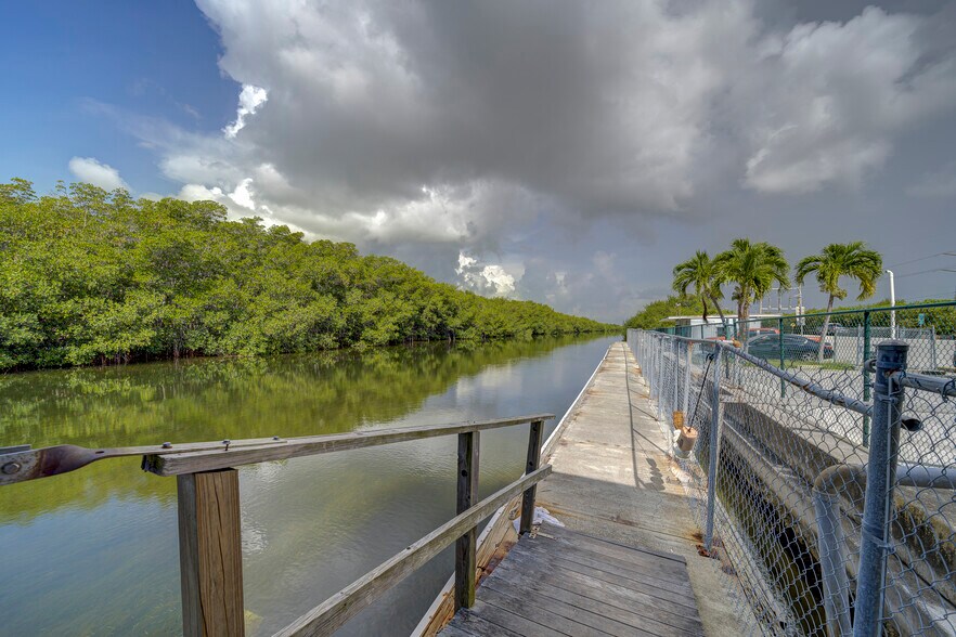 More Photos Of 58000 Card Sound Rd, Key Largo Restaurant For Sale