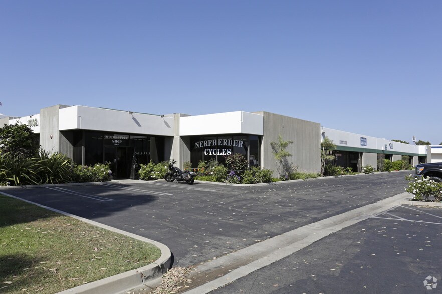 More Photos Of 15102 Bolsa Chica St, Huntington Beach Light Manufacturing For Lease