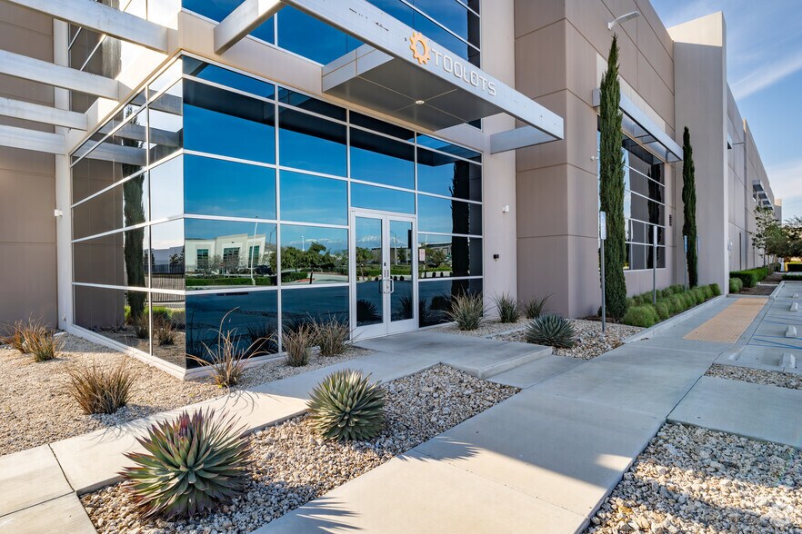 More Photos Of 17783 Indian St, Moreno Valley Distribution For Lease