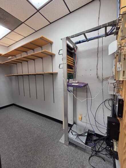 More Photos Of 2210 W Gore Blvd, Lawton Office For Lease