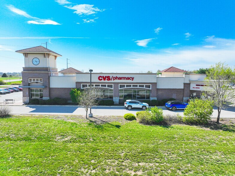 More Photos Of 10050 Woodland Dr, Lenexa Drugstore For Sale
