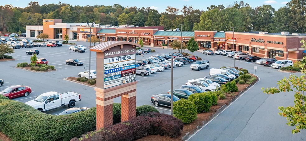 More Photos Of 3020 Prosperity Church Rd, Charlotte Unknown For Lease