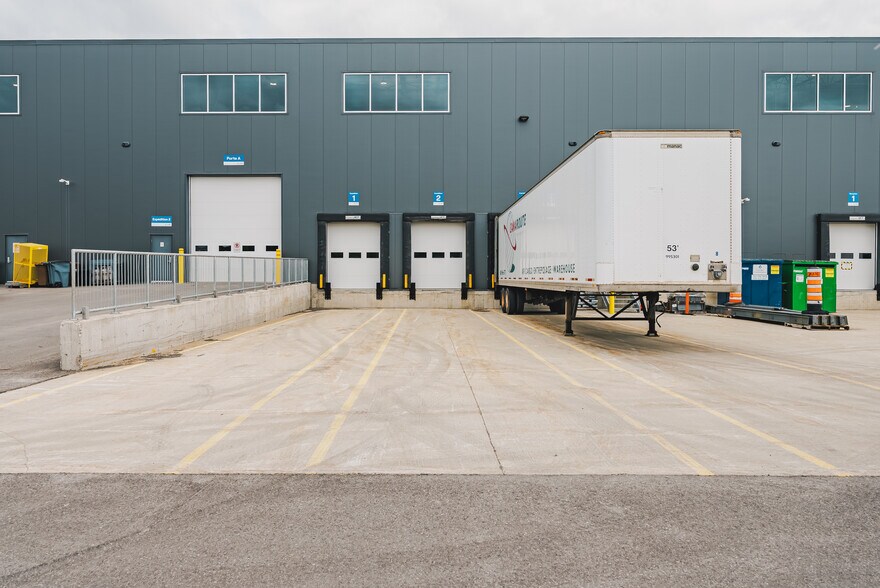 More Photos Of 9900 St Irénée-Vachon, Mirabel Manufacturing For Lease