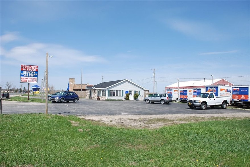 More Photos Of 305 US Highway 31 S, Traverse City Storefront Retail Office For Lease