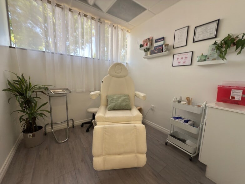 More Photos Of 4950 San Bernardino St, Montclair Medical For Sale