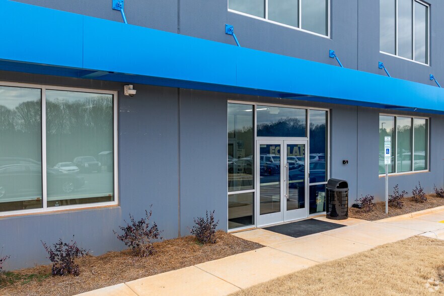 More Photos Of 1101 Gallimore Dairy Rd, Colfax Warehouse For Lease