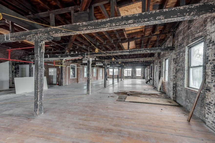More Photos Of 110 Kent Ave, Brooklyn Warehouse For Sale