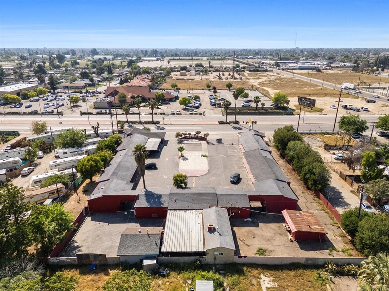 More Photos Of 900 S Union Ave, Bakersfield Hotel For Sale