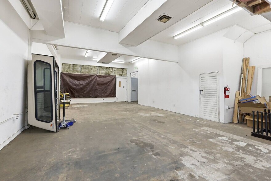 More Photos Of 1210-1214 Santa Fe Dr, Denver Office For Sale