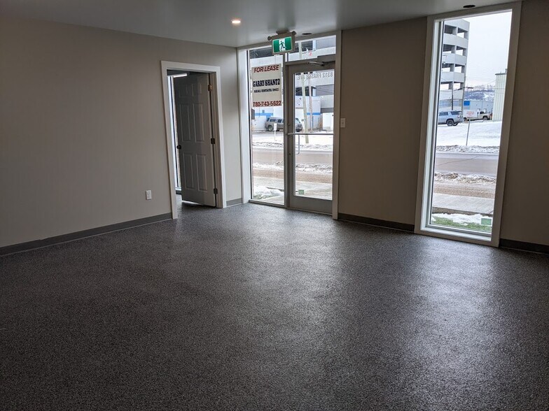 More Photos Of 8312-8314 Fraser Av, Fort McMurray Showroom For Lease