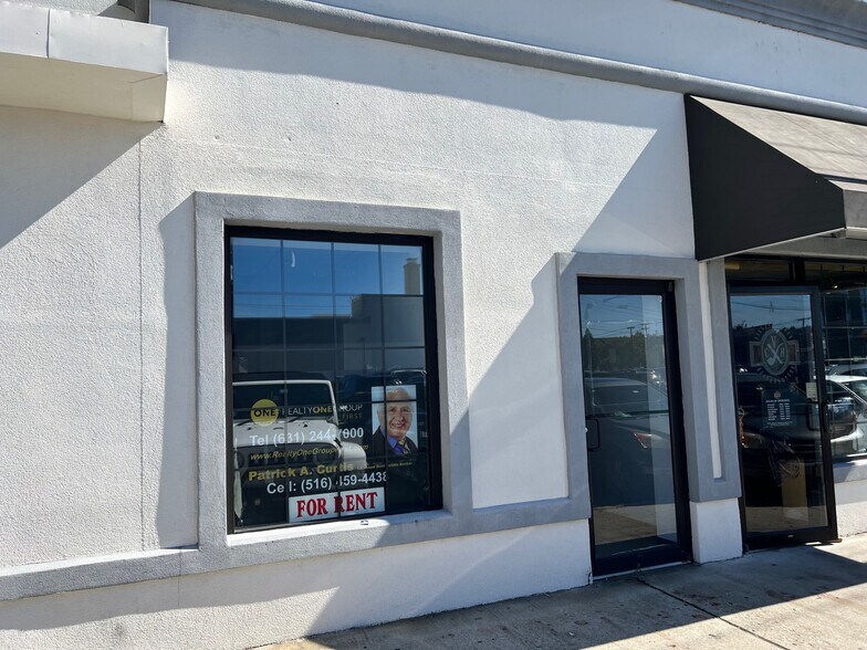 More Photos Of 90 E Main St, Patchogue Freestanding For Lease