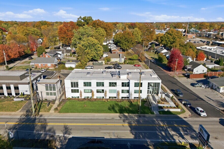 More Photos Of 125 Chenoweth Ln, Louisville Office Residential For Lease