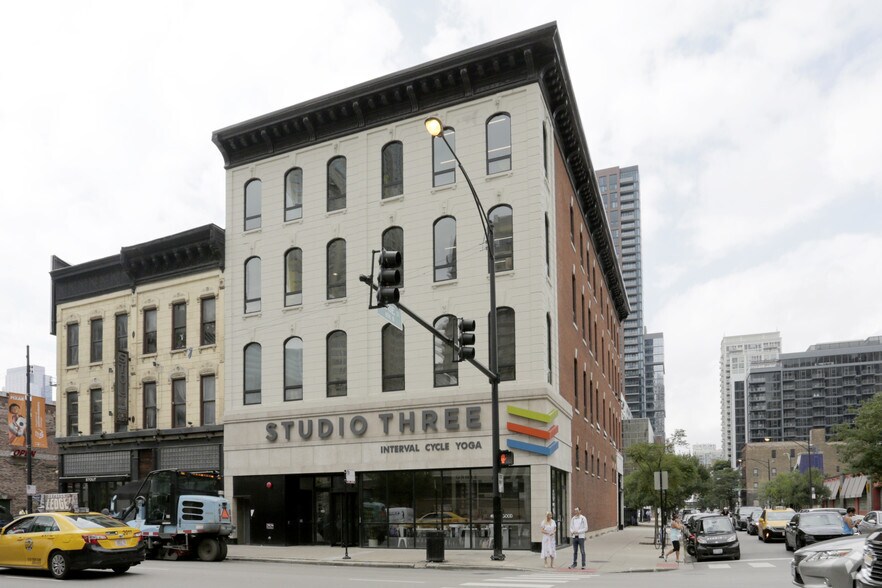 Primary Photo Of 646-648 N Clark St, Chicago Office For Lease