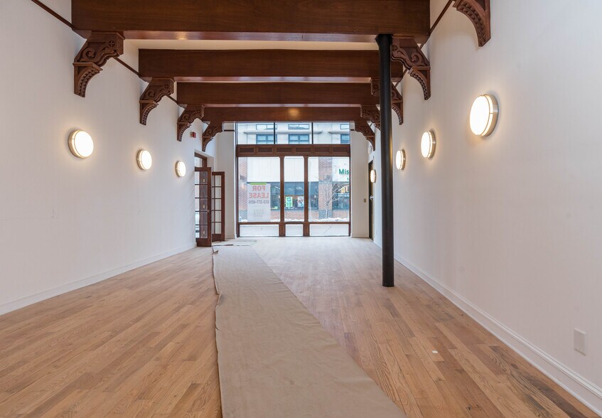 More Photos Of 612 Selby Ave, Saint Paul Storefront Retail Residential For Lease
