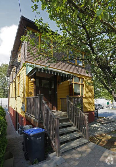 Primary Photo Of 2346 Clarke St, Port Moody Office For Sale