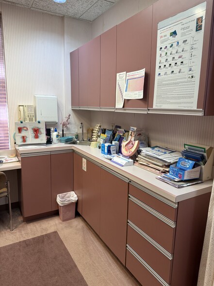 More Photos Of 1553 State Route 27, Somerset Medical For Sale
