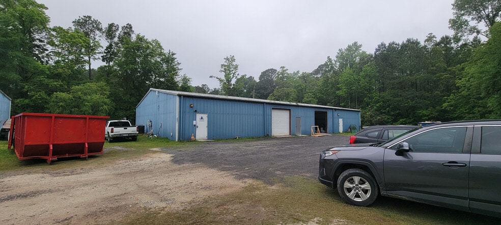 More Photos Of 1005 W 5th North St, Summerville Warehouse For Lease