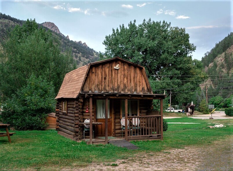 More Photos Of 1607-9 US Highway 34, Drake Trailer Camper Park For Sale