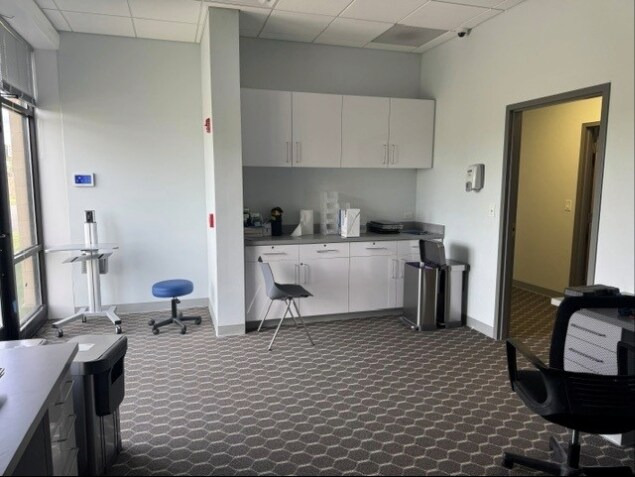 More Photos Of 2593 Development Dr, Green Bay Medical For Lease