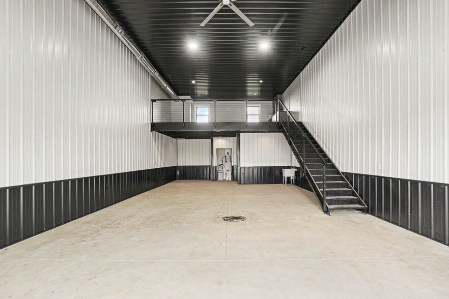 More Photos Of 22808 Kamp Kozy St, Cassopolis Self Storage For Sale