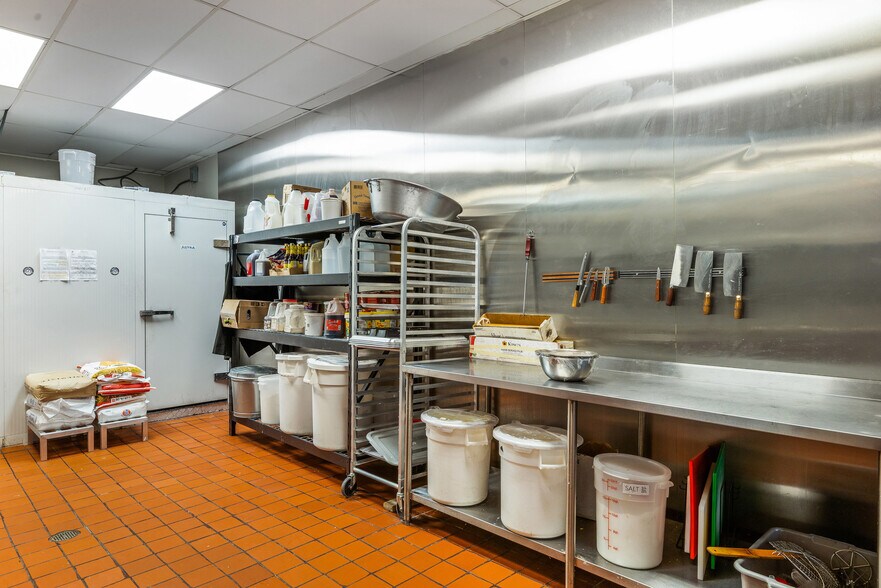 More Photos Of 465 W Pike St, Lawrenceville Freestanding For Sale