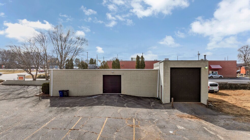 More Photos Of 105 Rock Barn Rd NE, Conover Flex For Sale