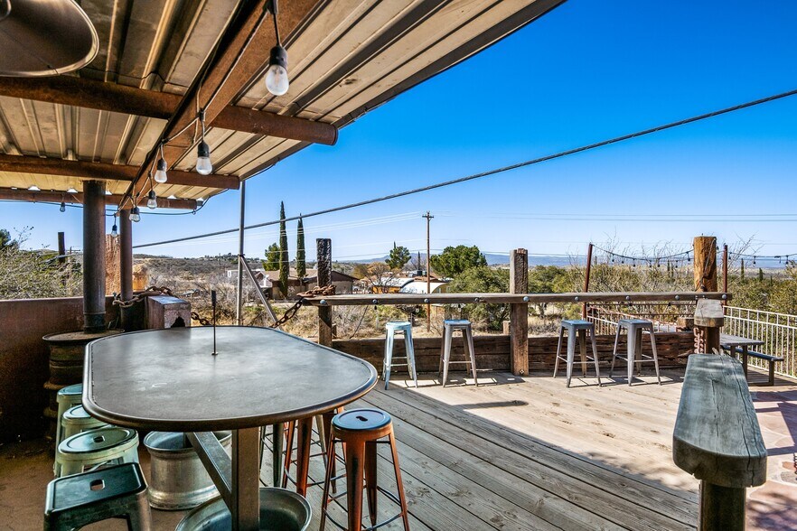 More Photos Of 1200 N Jefferson Dr, Oracle Bar For Sale