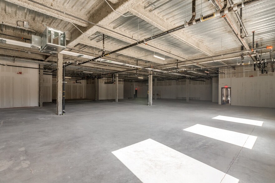 More Photos Of 6601 W University Dr, McKinney Hospital For Lease